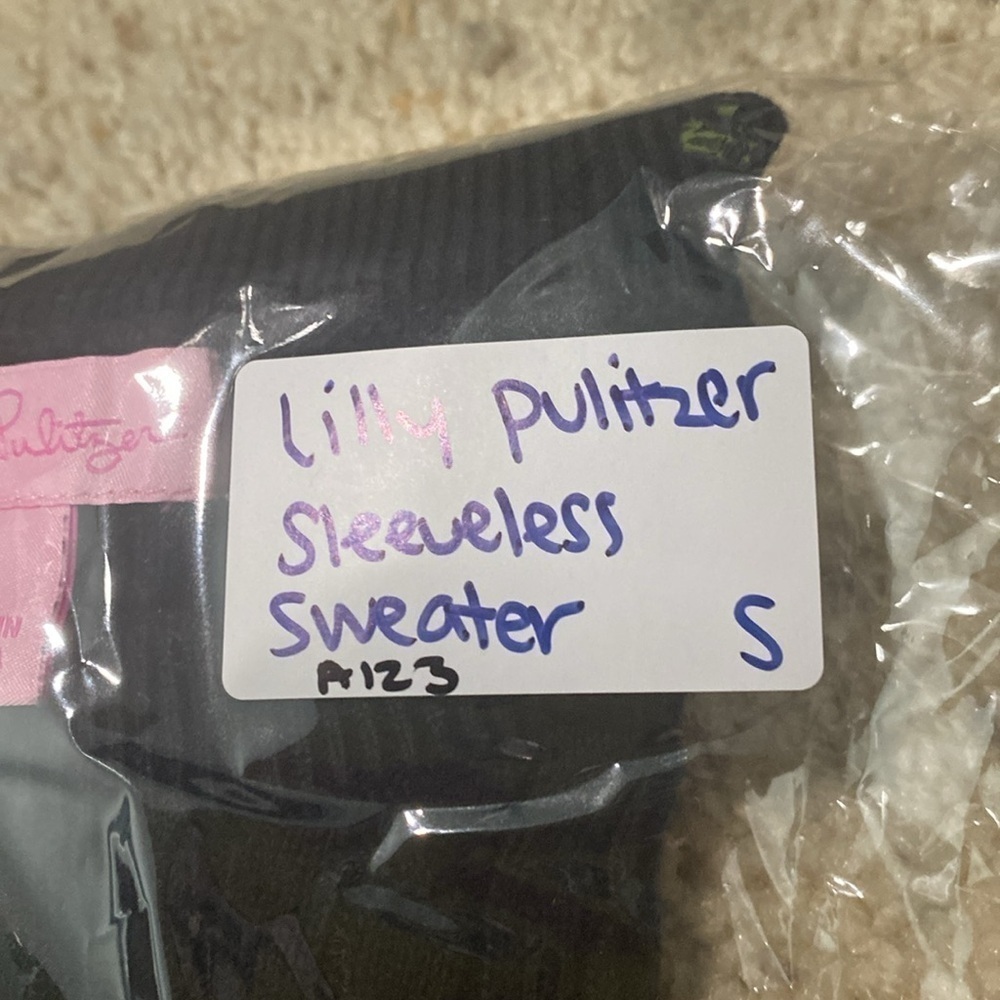 Lilly Pulitzer Black Sleeveless Crewneck Sweater Vest Size Small Cable-knit - Picture 12 of 12